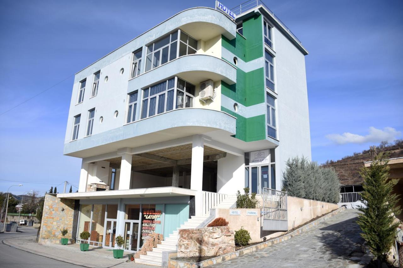 Hotel Latifi Gramsh Exteriör bild
